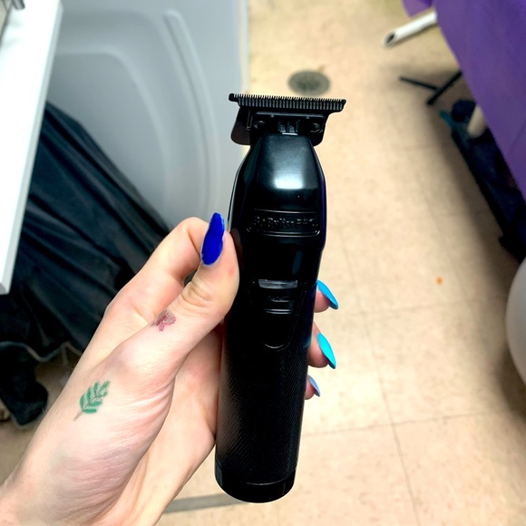 Brand new in box! Babyliss Pro Boost Trimmers in All Black - Picture 2 of 5